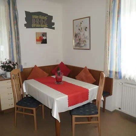 Haus Thon Apartamento *