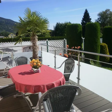 Haus Thon Apartamento