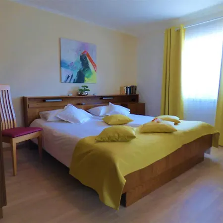 豪斯顿公寓 * 博登斯多夫